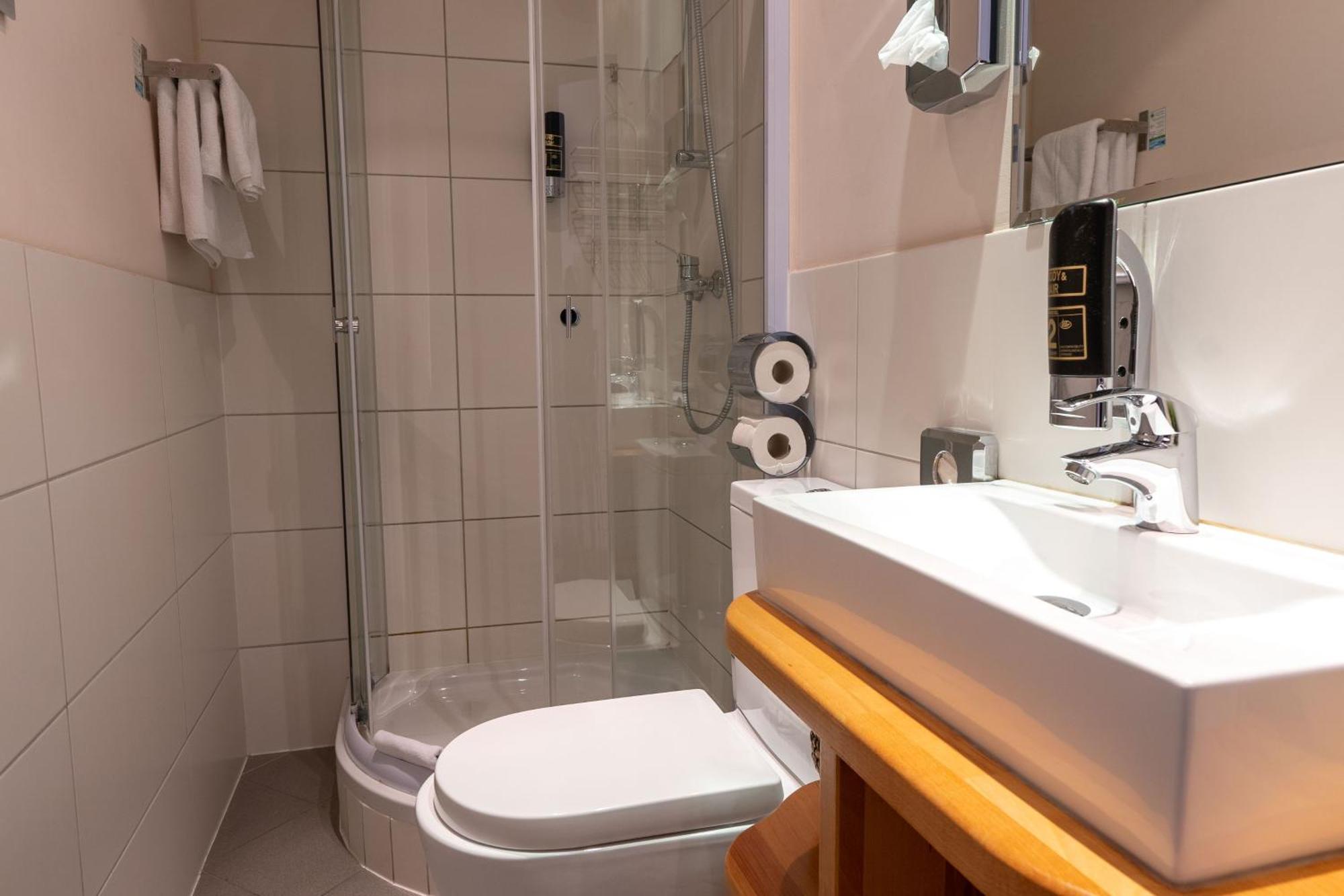 Warum Ins Hotel Neckarsulm Exterior foto
